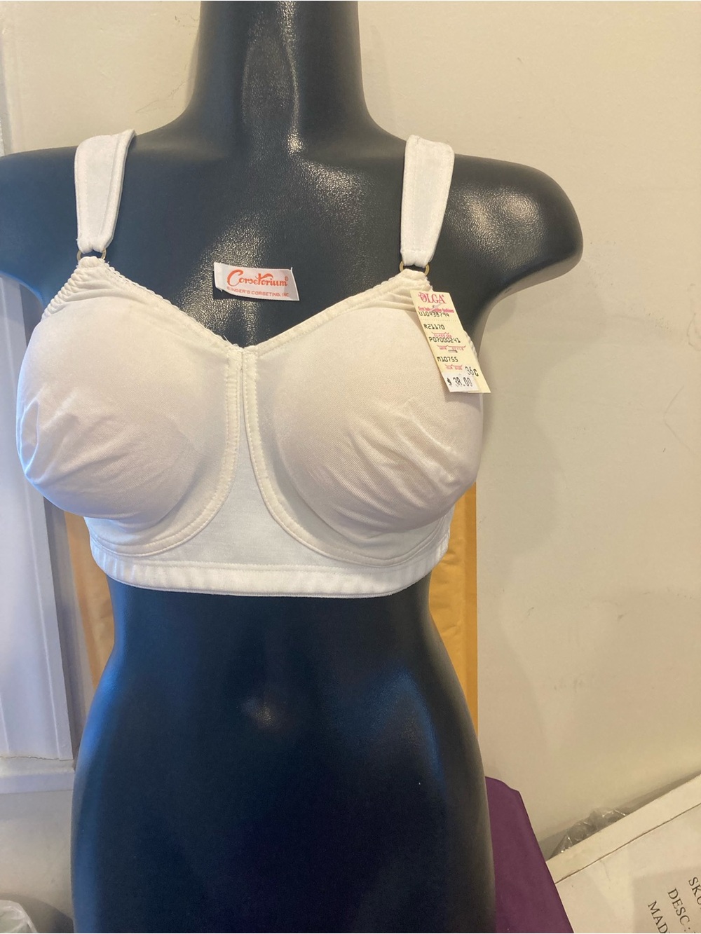 Olga Bra 35609 Full Coverage 36C wireless seamless unlined 2 ply spandex new